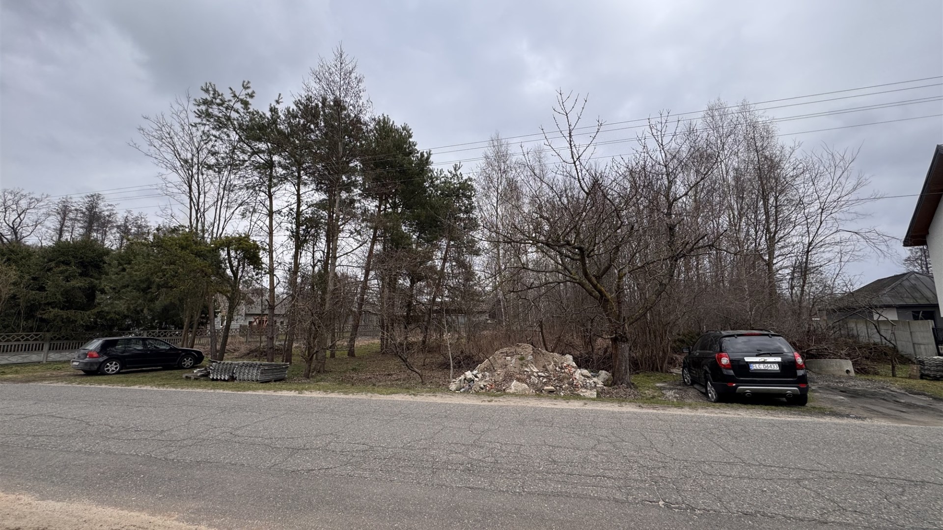 Działka na sprzedaż