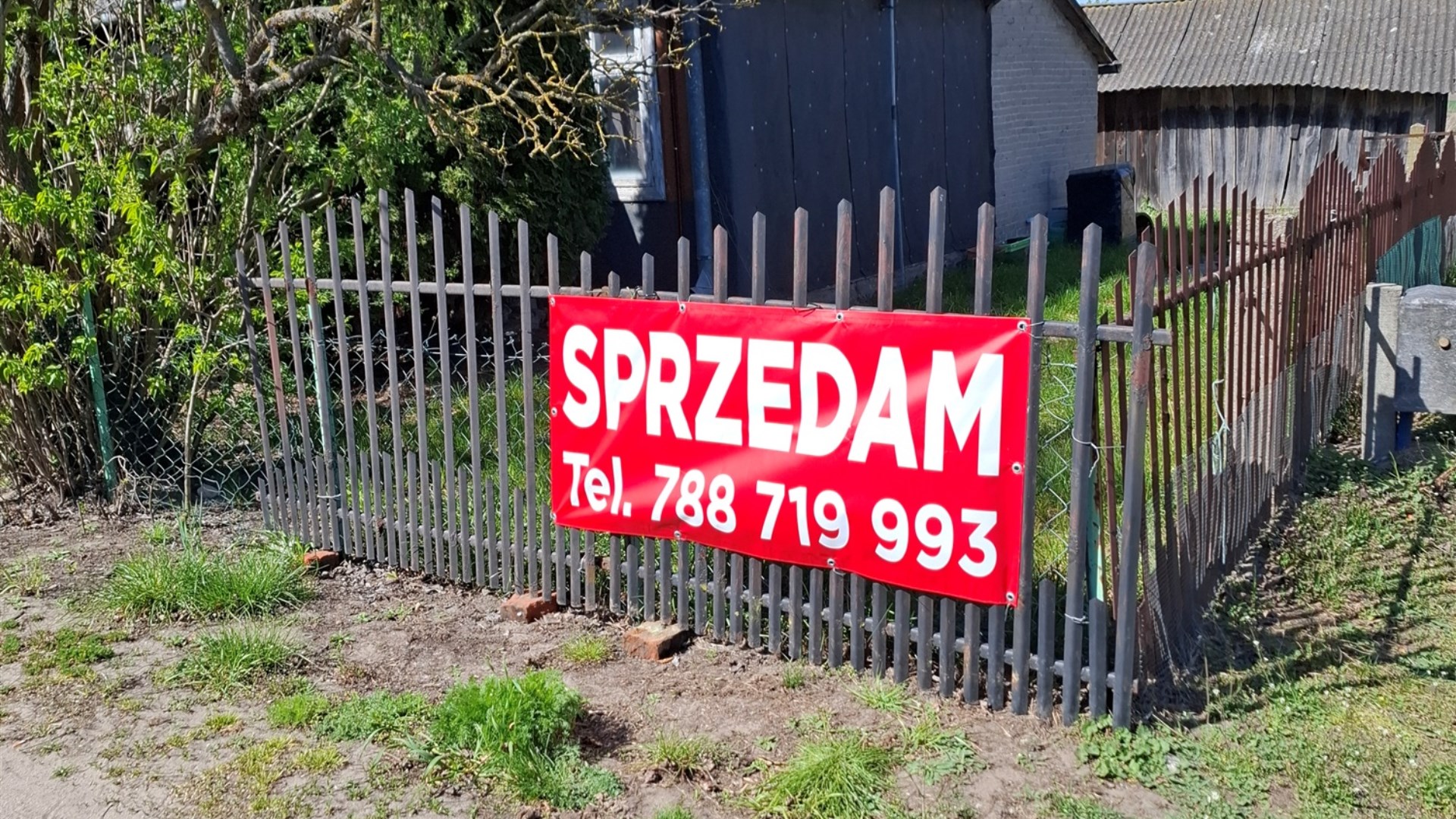 Działka na sprzedaż