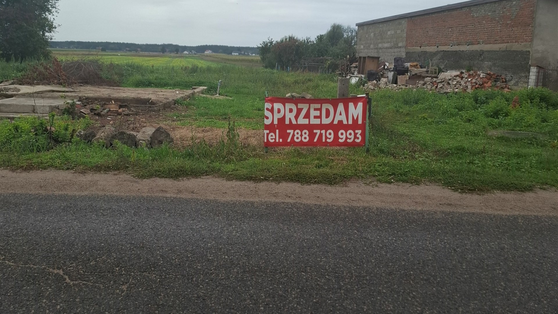 Działka na sprzedaż